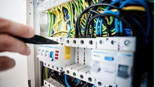 数字化浪潮下的新引擎 计算机软硬件零售与我国电力辅助服务市场的深度融合